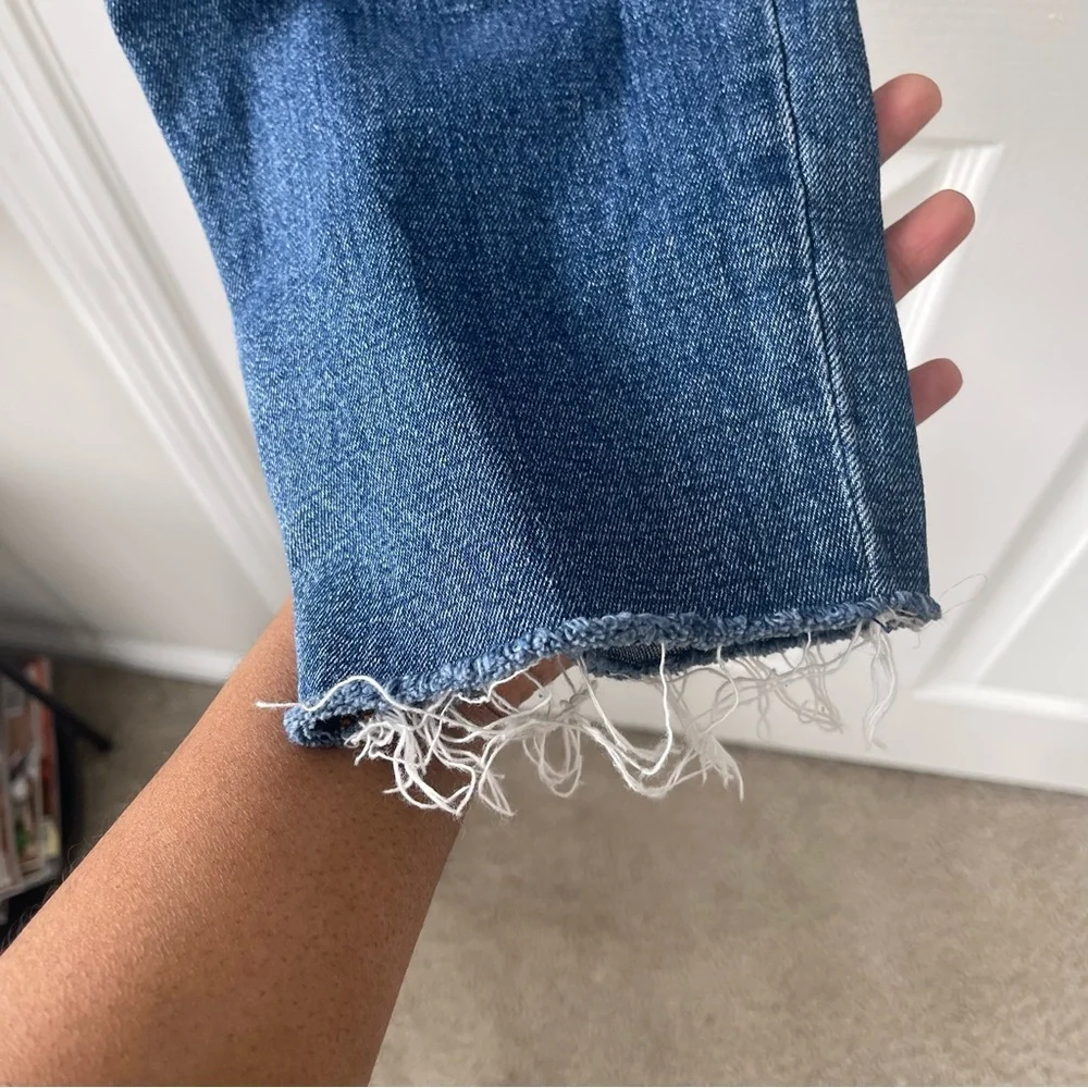 Abercrombie & Fitch High Rise Mom Jean - Picture 5 of 7